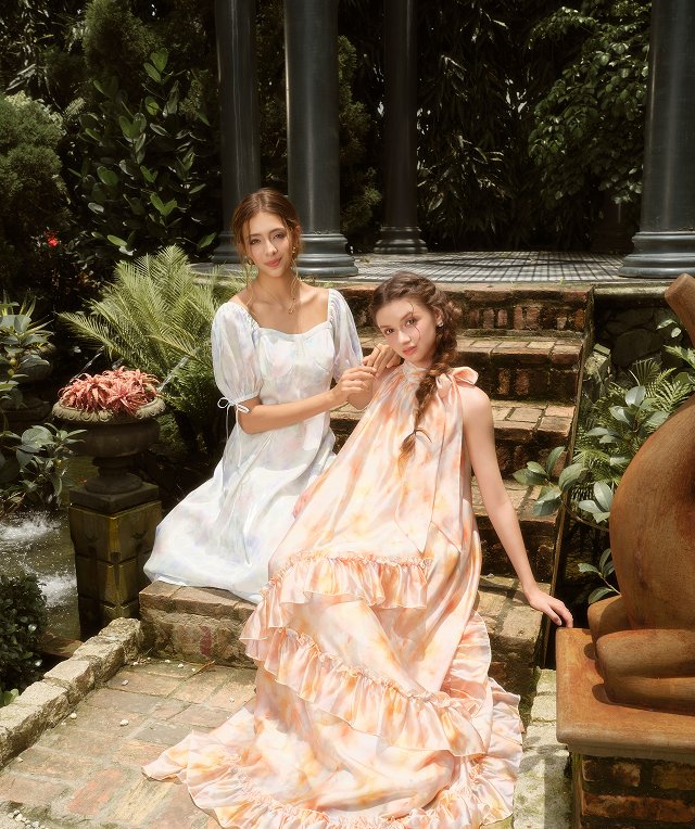 <p><strong>Palace regal aesthetic</strong></p>